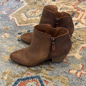 Brown Frye  size 8 Leather Ankle Boots